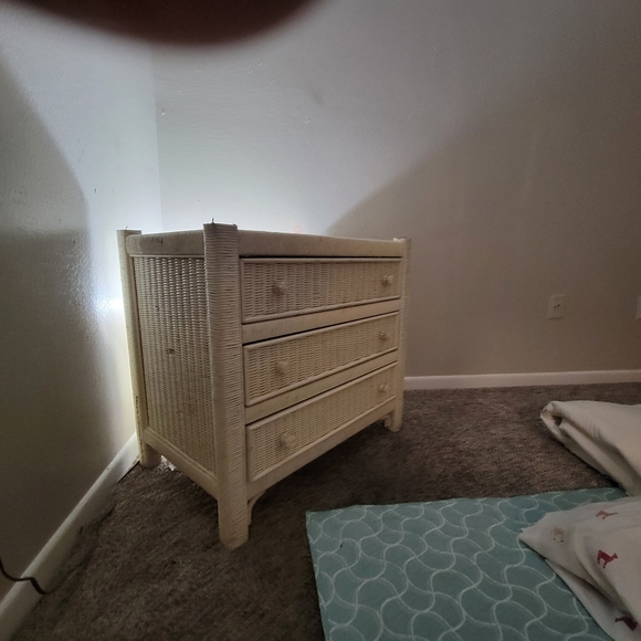 two twin plush twin beds with Mattress/boxspring, karaoke, toys, furniture &more - Picture 12 of 16